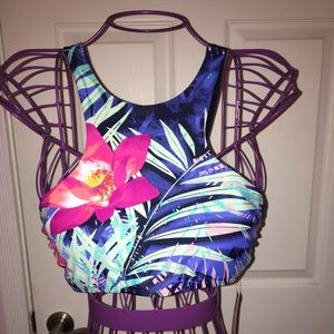 Giant floral xhilaration bikini top
